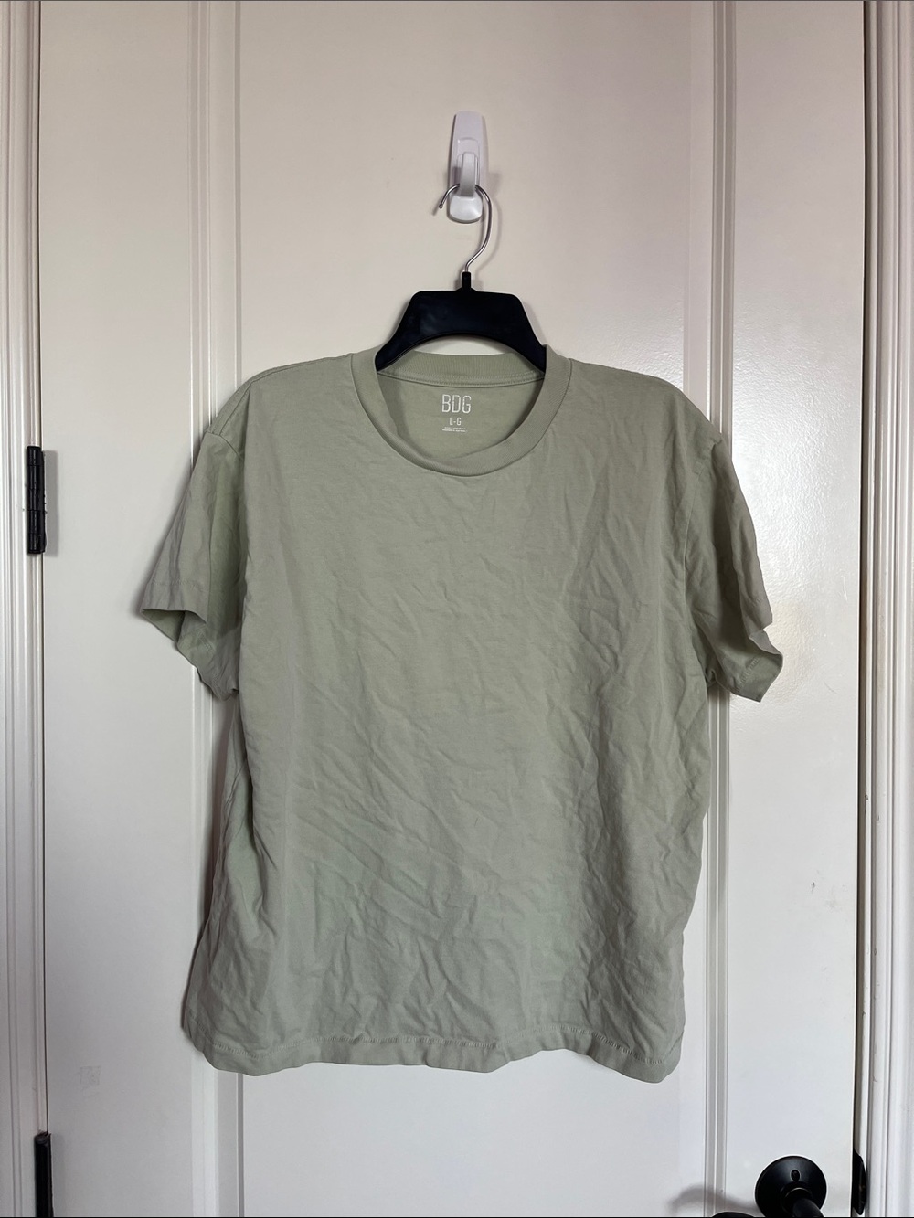 BDG Basic T-Shirt Size Large Sage Green Crewneck Tee